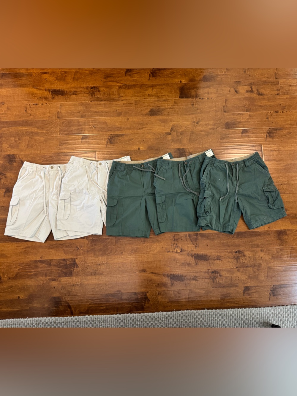 OutdoorLife Men’s Cargo Shorts in Green and Khaki large